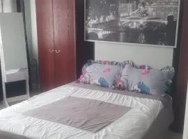 Central Dagenham Room Close to London City