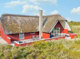 3 Bedroom Beautiful Home In Blåvand，位于布拉万德的酒店