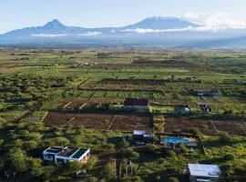 Amboseli Glass house