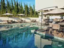 Bristol Villaggio Rosa Aruja，位于阿鲁雅的酒店