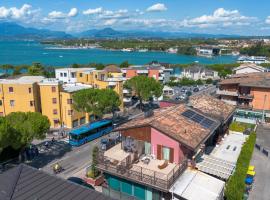 La Terrazza sul Lago，位于佩斯基耶拉德加达的酒店