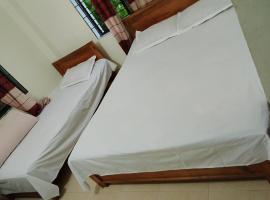 আরফা আবাসিক হোটেল，位于Debpur的酒店