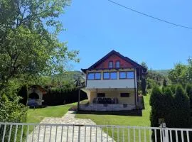 Vila Memory, Plivsko jezero