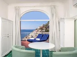 Lux 2BR Apartment in Positano View Terrace & Pool