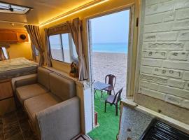 dhabab caravan كرفان ضباب，位于Ḑibāb的酒店