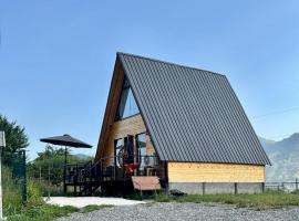 Villa Hillside Gudauri，位于Kʼumlistsʼikhe的酒店