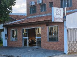 Pousada Passos de Fé，位于阿帕雷西达瓜拉廷桂塔机场 - GUJ附近的酒店