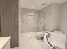 New Luxury Suite with Jacuzzi