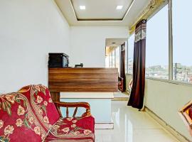 Hotel O Adhin Residency，位于海得拉巴的酒店