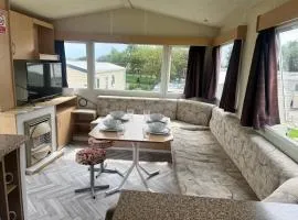 Cosy Caravan With Free Wifi At Sand Le Mere Holiday Park, Ref 71009R