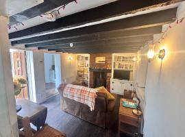 Alma Cottage - 17th Century Flint Cottage，位于拉姆斯盖特的酒店
