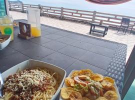 Frente al mar，位于莫姆皮切的酒店