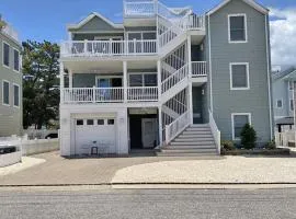 Welcome To Your Dream Vacation Rental In The Heart Of Peahala Park, Just Steps Away From The Pristine Beaches Of The Ocean Block