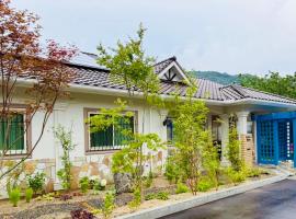 ゲストハウス 花車，位于天草市的酒店