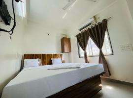 Hotel O Sunflower Lodge，位于Yavat的酒店