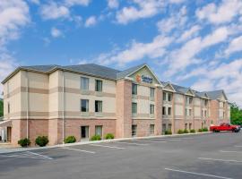 Comfort Inn & Suites Christiansburg I-81，位于克里斯琴斯堡的酒店
