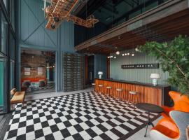 Sugar Marina Hotel -AVIATOR- Phuket Airport，位于奈扬海滩普吉岛国际机场 - HKT附近的酒店