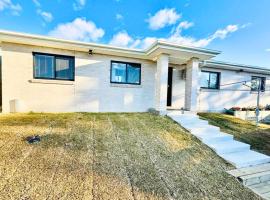 2 Bedrooms Minimalist Home in Moss Vale，位于莫斯谷的酒店