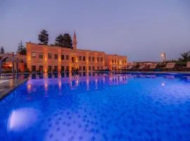 麦里斯洞穴酒店