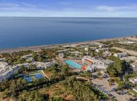 Almyra Resort