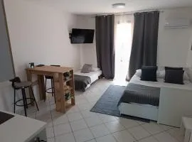 CasaYudi Monolocale con piscina