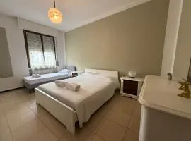 LOVELY APARTMENT WiTH TERRACE NEAR MILAN