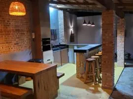 CASA COM PISCINA no CENTRO