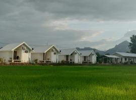 Tiny house homestay & cafe 5 units，位于Ban Mai Lao Yao的小屋