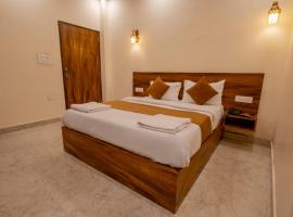 Hotel Relax Inn Ganga Rishikesh，位于瑞诗凯诗Dehradun Airport - DED附近的酒店