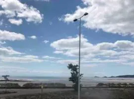 284 - Room 8 - Beachfront - Fantastic Sea views