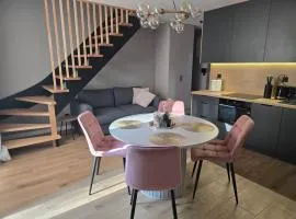 Domek na Kaszubach nad jeziorem Kamień