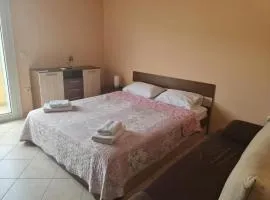 Giota's house-free parking