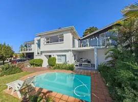 Plett Family Escape with Pool