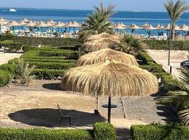 porto view red sea，位于赫尔格达赫尔格达国际机场 - HRG附近的酒店