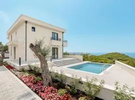 Luxury Villa - New Building with pool and Fantastic Panoramic Sea View