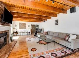 Mt Doble Dream Home ~ Spacious home with fenced yard, hot tub, firepit, grill, game room