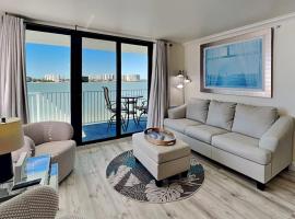 Wake Up to Waves Lovers Key - 1 BR Escape With Private Beach，位于迈尔斯堡海滩的酒店