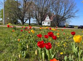 Garden View near Confederation Bridge and Beaches，位于Borden-Carleton的酒店