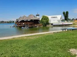 Houseboat Slnečné jazerá, apartmán 1