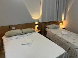 Hotel Tropicália próximo a 25 de março , Brás e Bom Retiro "Com estacionamento conveniado ao lado do hotel"