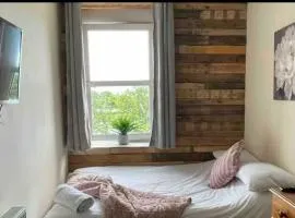 106 Brynmill - Room 6 - Sea views