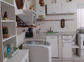 Monoambiente Osvaldo，位于内乌肯的带停车场的酒店