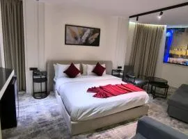 Roya Downtown Boutique Hotel