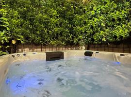 Design Hotel & Private Spa - Tbilisi Edition，位于第比利斯的酒店