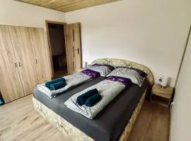 Adrspach family apartment