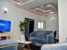 Slim Anyaiwe Apartments，位于Agbor的酒店