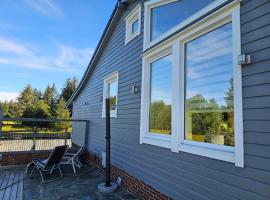 Garsoniera，位于Leirvåg的酒店