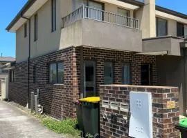 Room Close Melbourne Airport