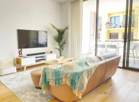 Pearl On Pakenham- Modern & Central W King Beds