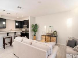 Local 3BD 3BA with WiFi Parking，位于卡森市的酒店